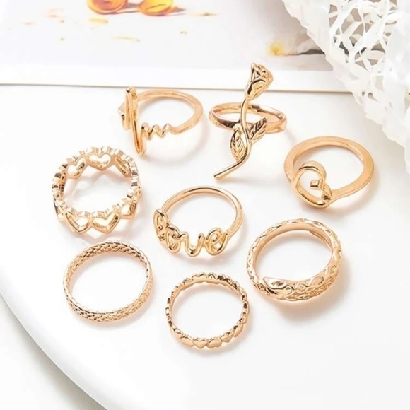 8 piece Stylish Ring set - Picture 2 of 4